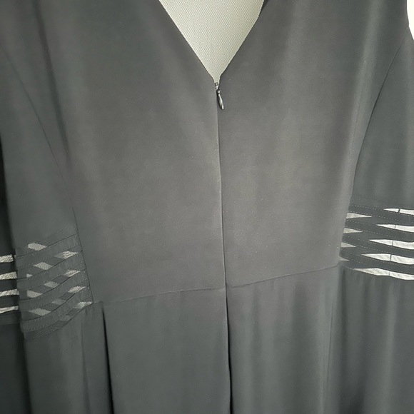 Beautiful gown black - Picture 4 of 6